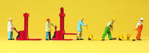 Ouvriers avec accessoires