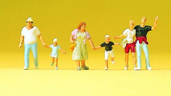 Passants adultes et enfants