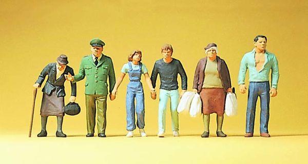 Policier et passants