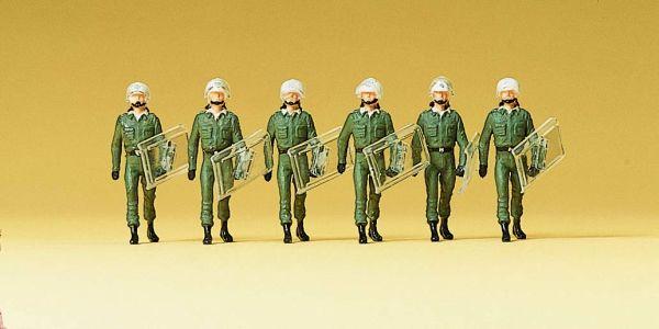 CRS avec casque et bouclier de protection