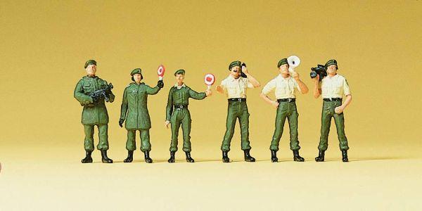 Contrôle de sécurité avec MP, mégaphone