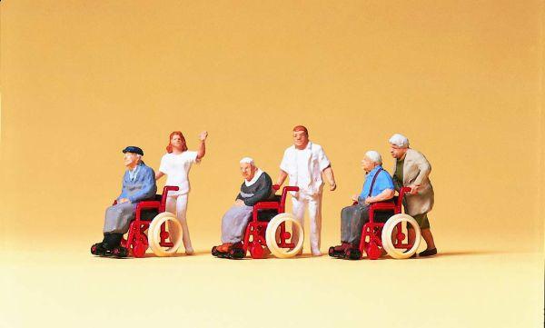 Patients en chaise roulante