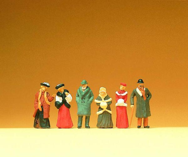 Passants en habit d'hier en 1900