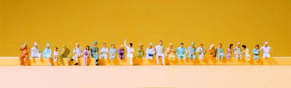 Chauffeur de bus et passagers assis