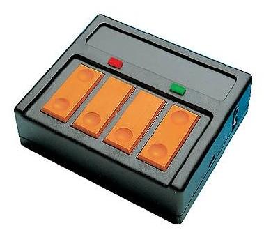 Pupitre de commande pour aiguillages asym&amp;amp;amp;amp;amp;amp;amp;amp;amp;eacute;triques