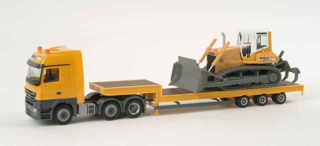 Actros LH chargé d'une machine "Friedsped"