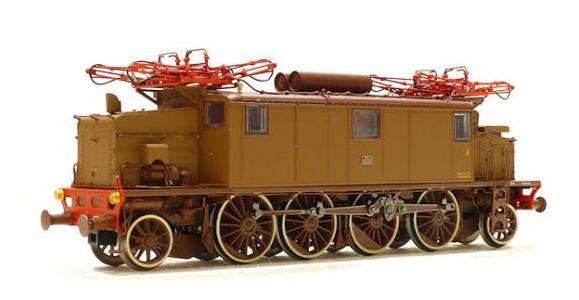 E 432 livree Castano-Isabella