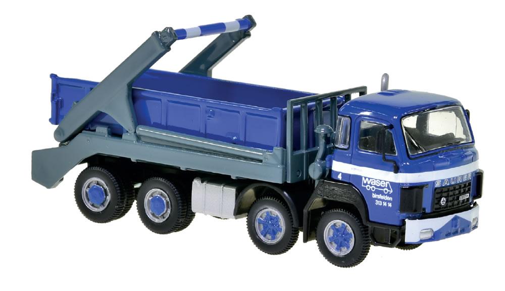 D330B F8x4 camion benne "Welaki Waser"