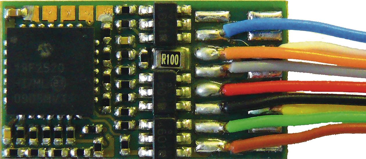 Decodeur multiprotocoles avec connecteur NEM 652