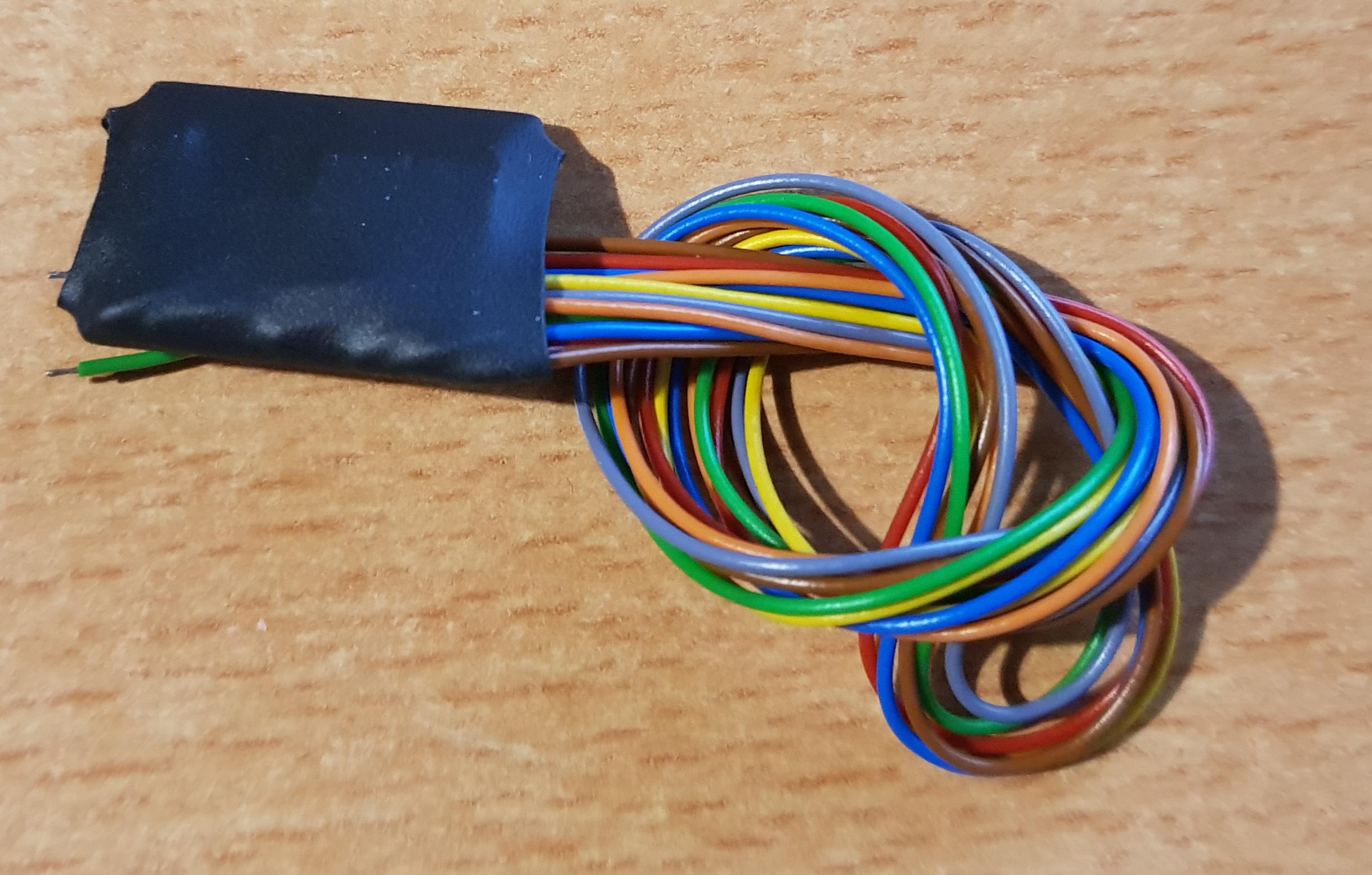 Decodeur de locomotive en format Motorola (NEUFS, vendu sans garantie)