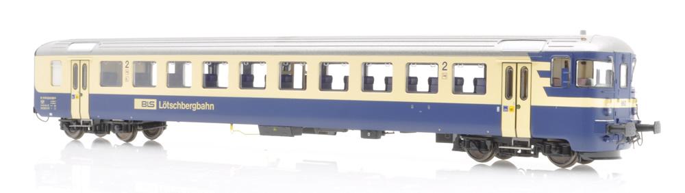 Voiture de commande Bt 950 logo "Loetschbergbahn"